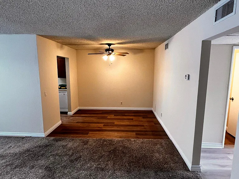2220 W Victory Blvd #102 — Photo 5