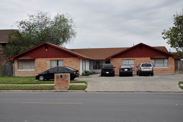 1st image of 2717 N 32nd St #1