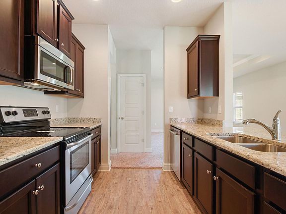 5th image of 14070 Waterford Cir