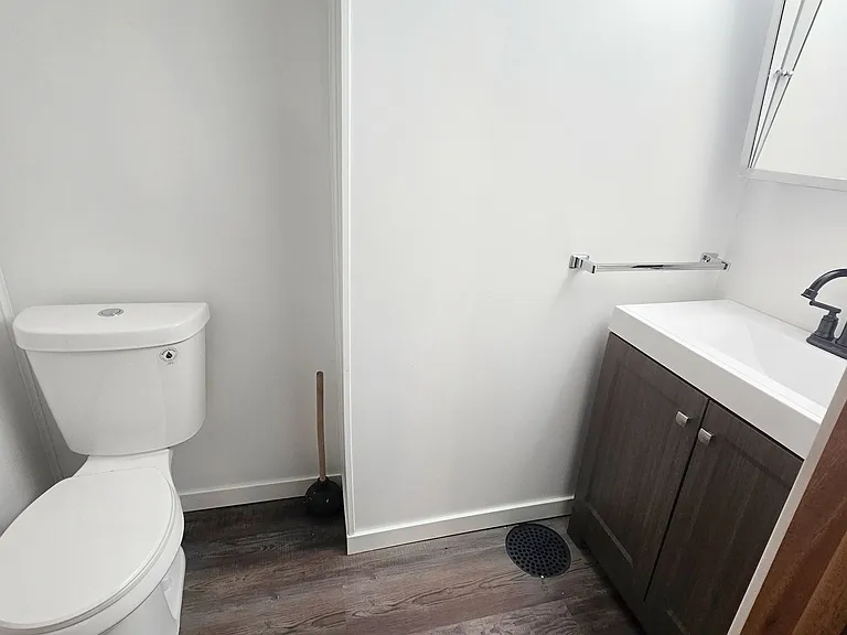 214 SW Arlan Dr — Photo 14