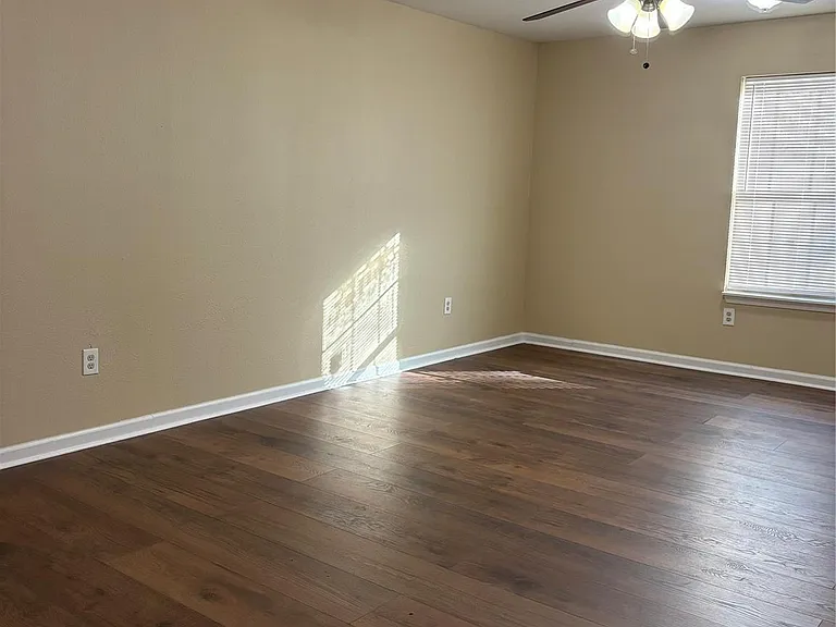 6820 Petre Dr — Photo 23