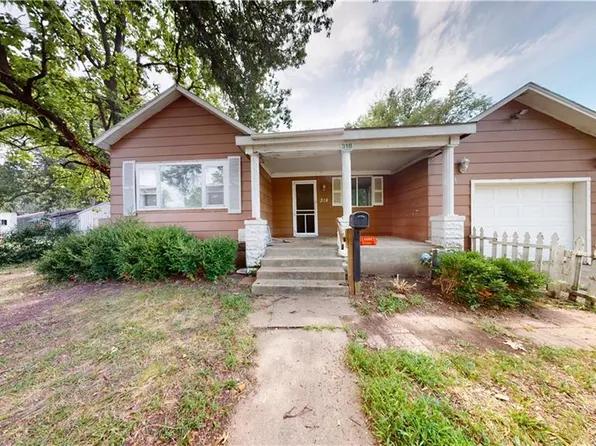 318 E Hickory St, Nevada, MO 64772