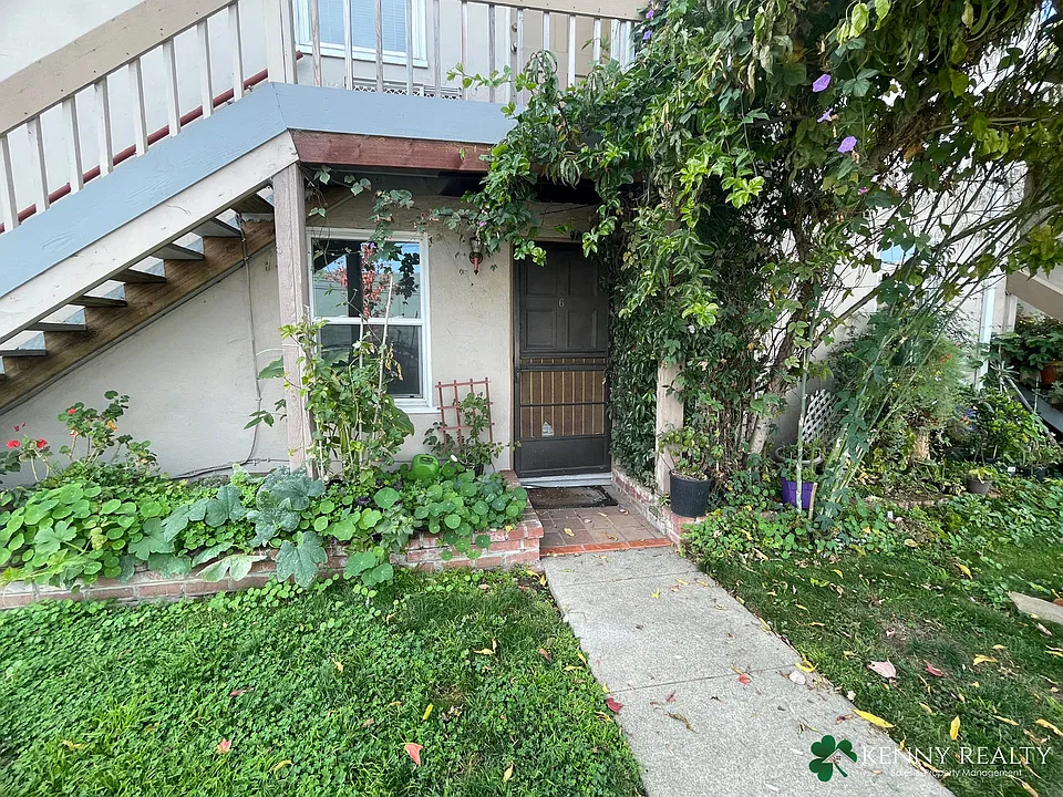 4 Howard Avenue CHI02 - 106MM