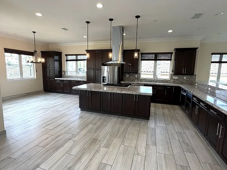 7603 Romeria St — Photo 5