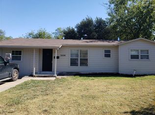 3556 Half Moon Dr, Fort Worth, TX 76111