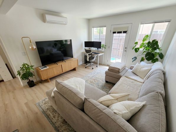 5252 Balboa Arms Dr