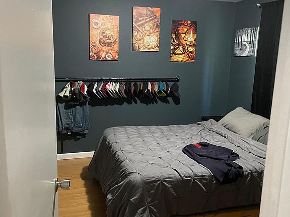 4th image of 204 Teresa Way #1