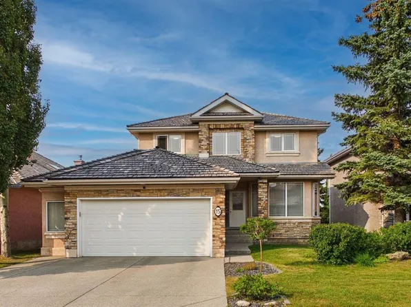 15 NE Royal Crest Ter NW, Calgary, AB T3G 4M3