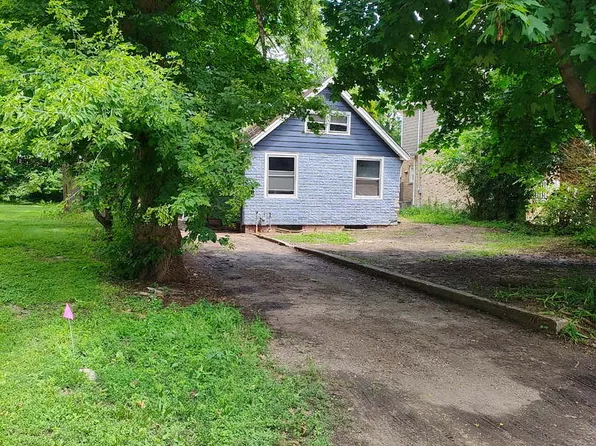 204 W Ellis Ave, Libertyville, IL 60048