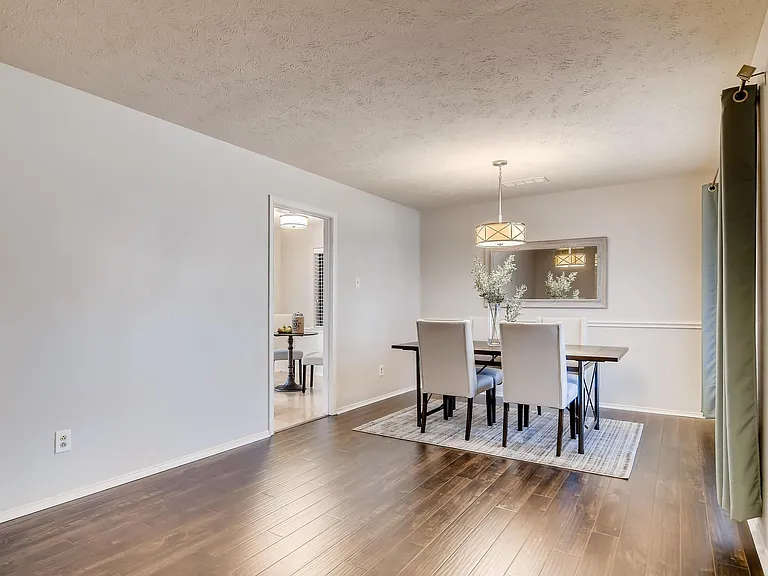 1724 Westridge Dr — Photo 3
