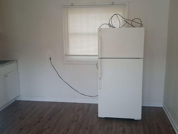 2nd image of 11000 Whittier St #5
