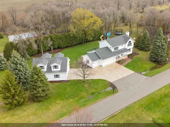 1966 Sky Ranch Ave, Oshkosh, WI 54904