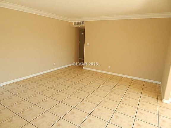 3rd image of 6249 Fairwood Ave
