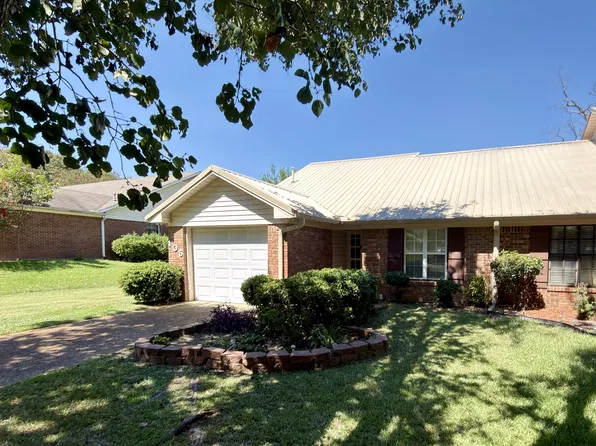 105 Misty Morning Ln, Clinton, MS 39056