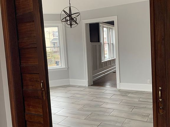 3rd image of 302 Forest Ave