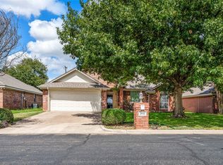 2920 Comanche Trl, Woodway, TX 76712