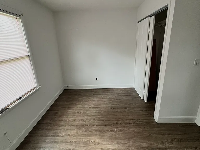4 Bittersweet Rd — Photo 8