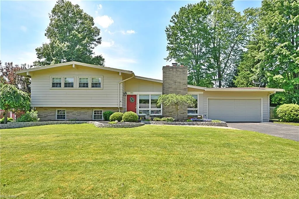 185 Heritage Ln photo 1