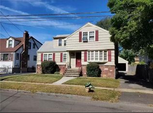 926 Birdseye St, Stratford, CT 06615