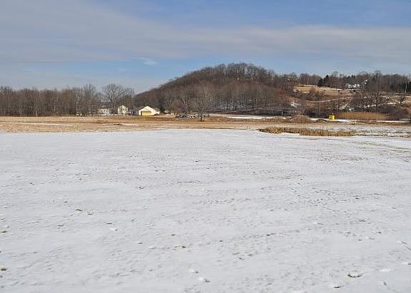 4th image of 915 Route 284