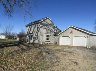 15626 Hales Mill Rd, Dubuque, IA 52002