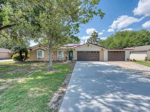 3018 Vernon St, Nederland, TX 77627