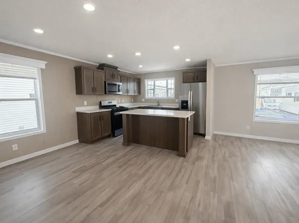 4000 E 134th St #1016, Chicago, IL 60633