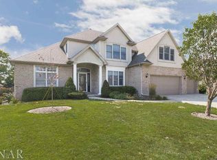 21 Knollbrook Ct, Bloomington, IL 61705