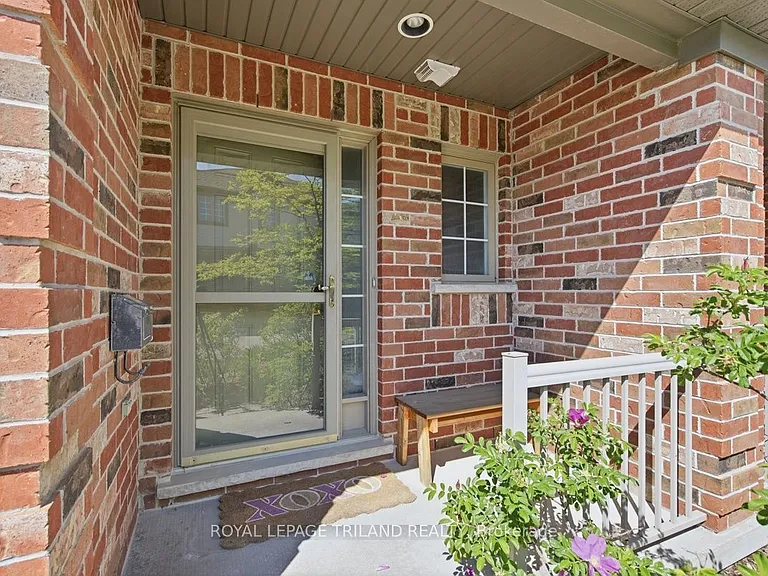 600 Hyde Park Rd #127 — Photo 4