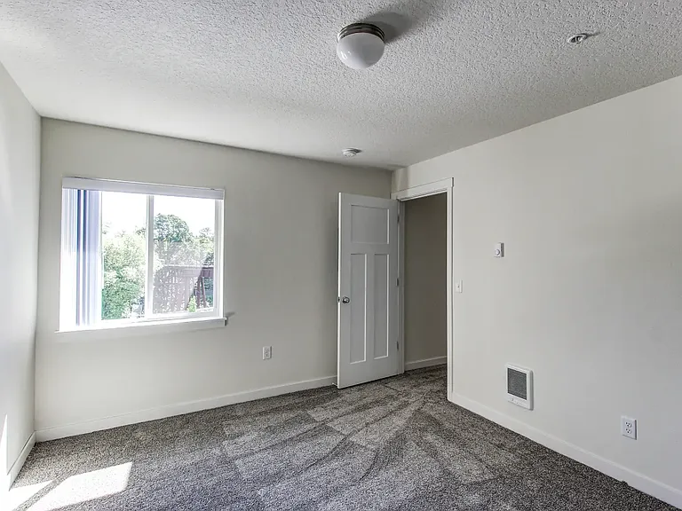 Chehalem Pointe — Photo 25
