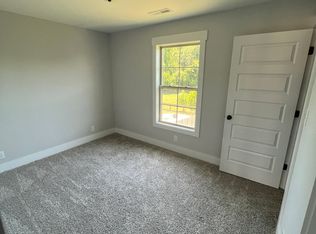 1018 Cherry Blossom Ln, Clarksville, TN 37040