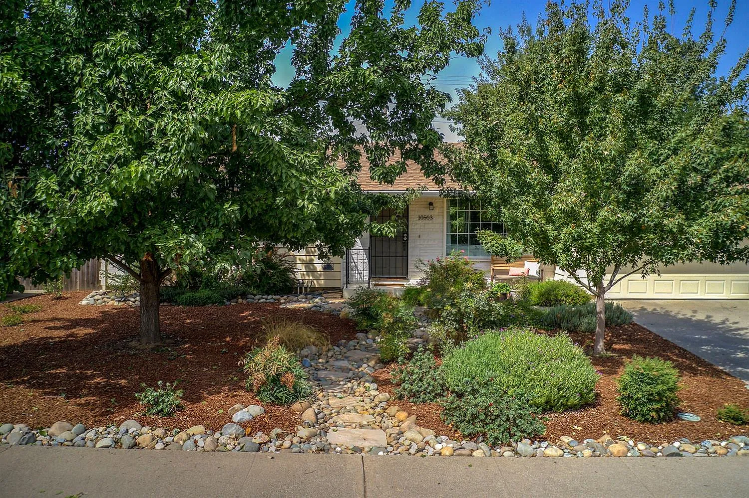 10503 Georgetown Dr photo 1