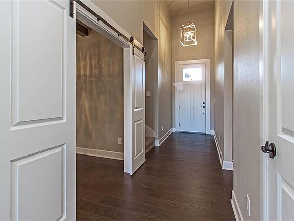 2nd image of 4104 SW Bermuda Ave
