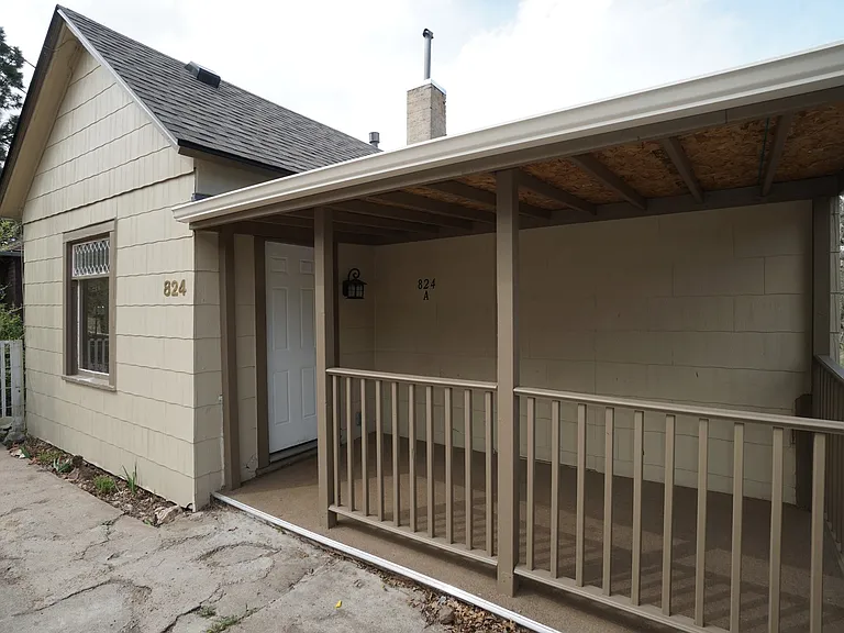 824 Midland Ave #A — Photo 1