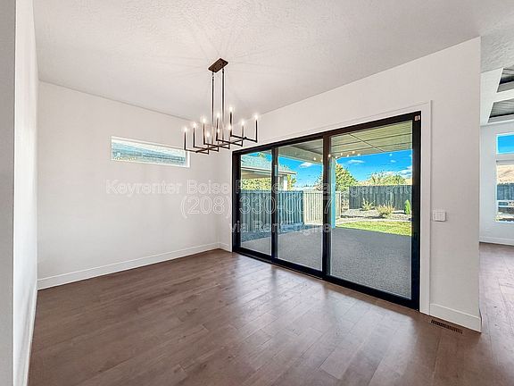 4th image of 7052 E La Cuesta St
