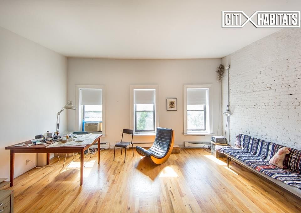 1st image of 352 Wythe Ave
