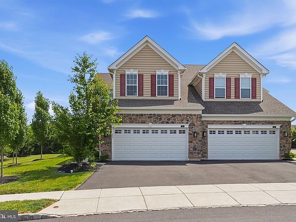 3rd image of 148 Iron Hill Way