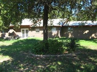 514 Huddleston Rd, Sunset, TX 76270