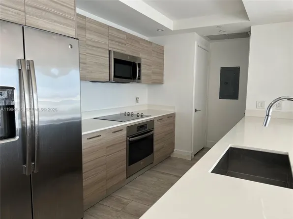 121 NE 34th St Unit 1207, Miami, FL 33137