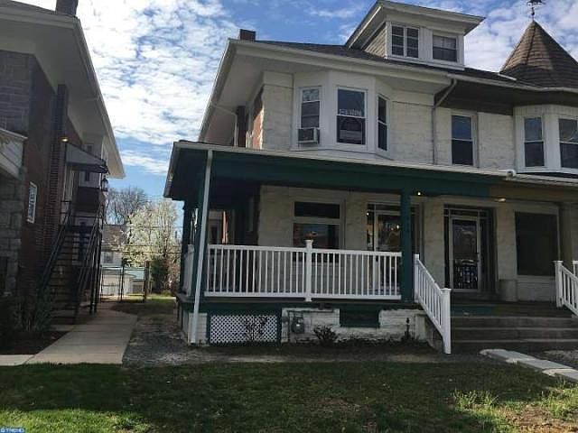 1st image of 944 Penn Ave