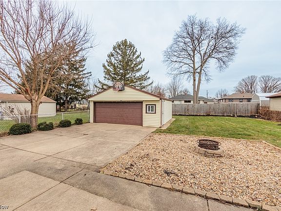 4th image of 13440 Dalebrook Ave