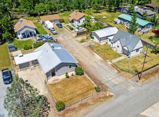 19526 Anna Rd, Anderson, CA 96007