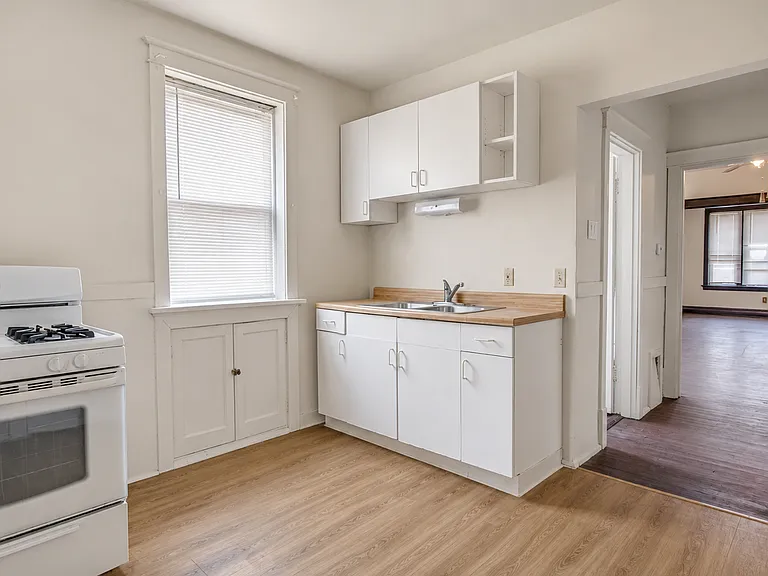 4601 Wilcox Ave #2E — Photo 4