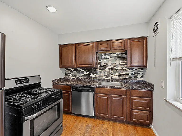 1114 Joetta Dr — Photo 7