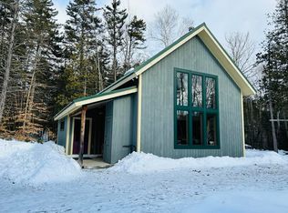 1021 Johnson Cir, Kingfield, ME 04947
