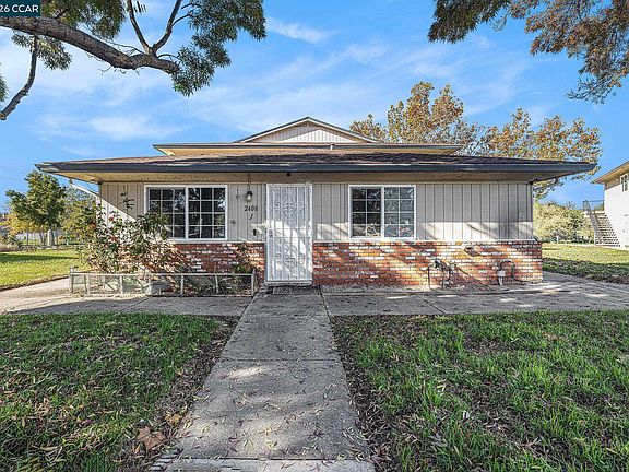 2nd image of 2408 Lemontree Ct Unit 1