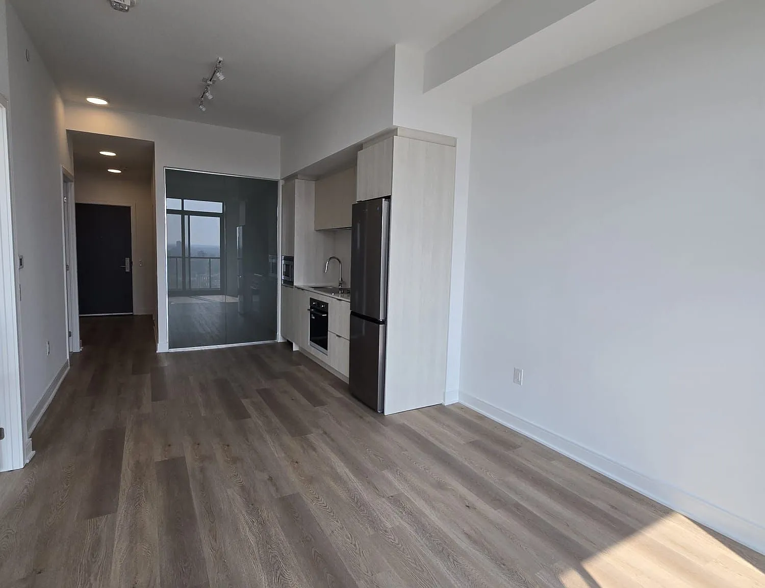 2 bed, $2,500 — Photo 2