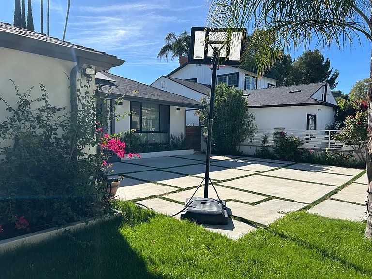 4912 Alonzo Ave — Photo 18