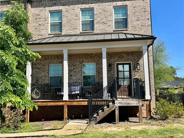 768 Honey Bee Ln, Lawrenceville, GA 30046