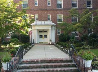 175-06 Devonshire Rd #1K, Jamaica Estates, NY 11432